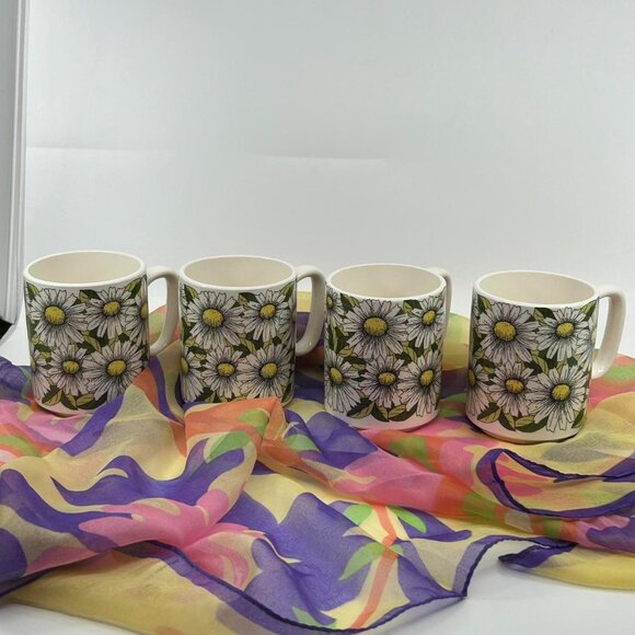 Set of 4 vintage 70s floral daisy mugs with green and white design - Picture 5 of 7